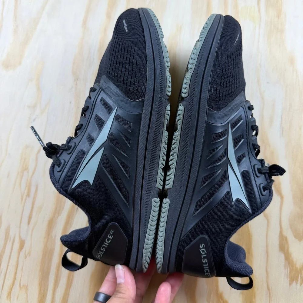 Altra Solstice XT Womens Cross Training Shoes Black Gray ALW1939F-000